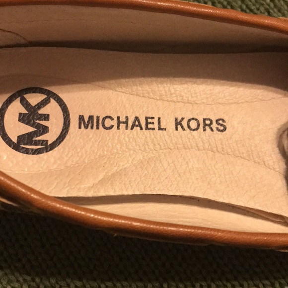 Michael Kors lightly used condition shoes - Picture 3 of 4